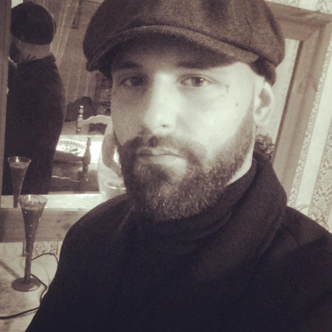 Profil de Rojhat, 33 ans, Libertine à Arrowwood