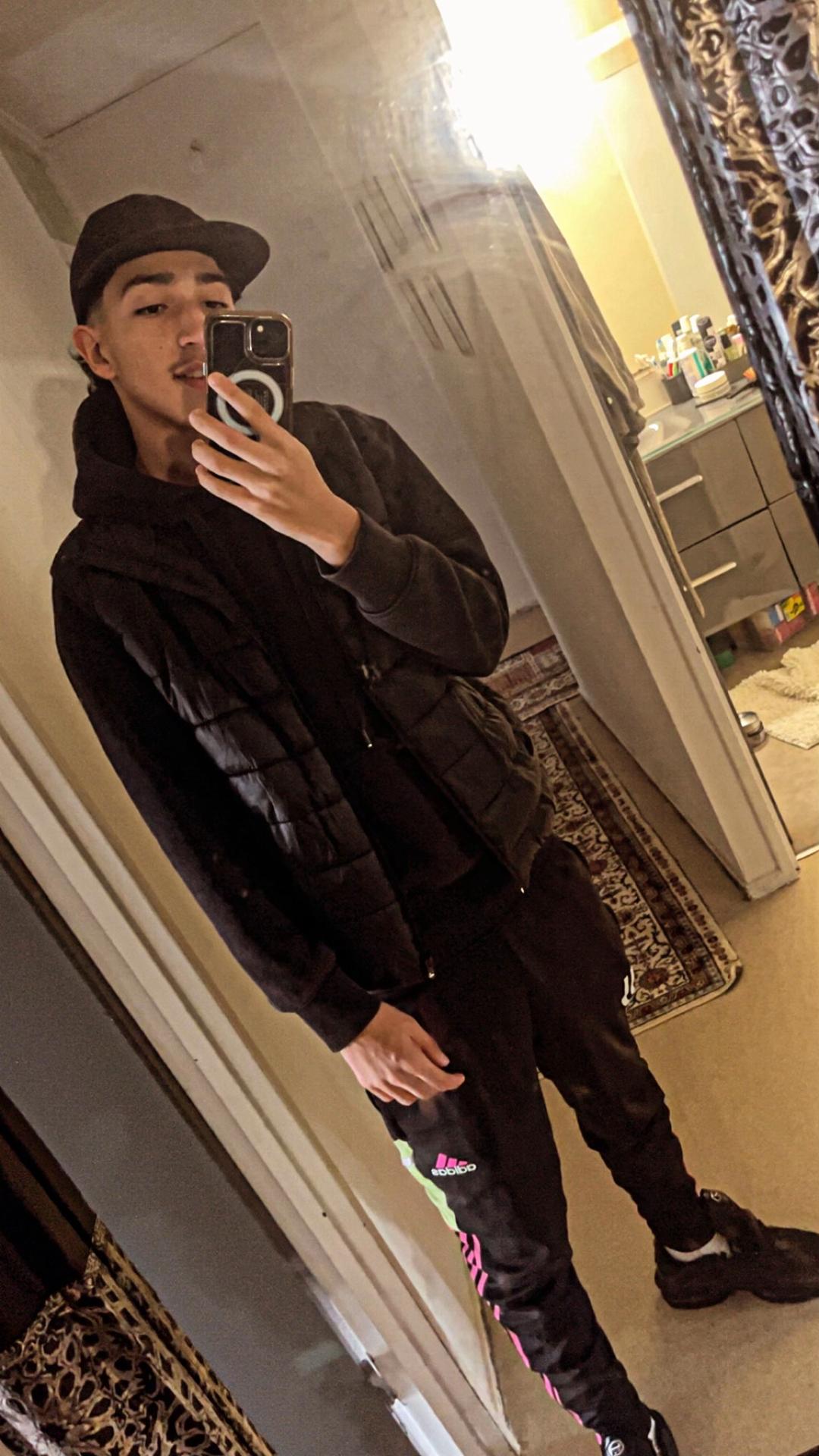 Profil de Lester, 19 ans, Libertine à Goose Cove East