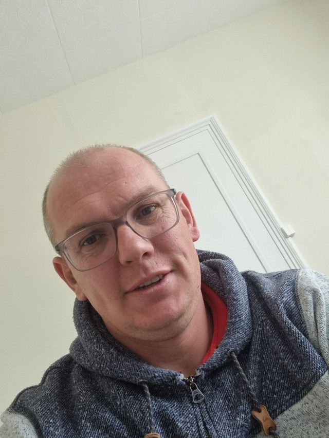 Profil de Ayyub, 39 ans, Libertine à Saint-Éloi