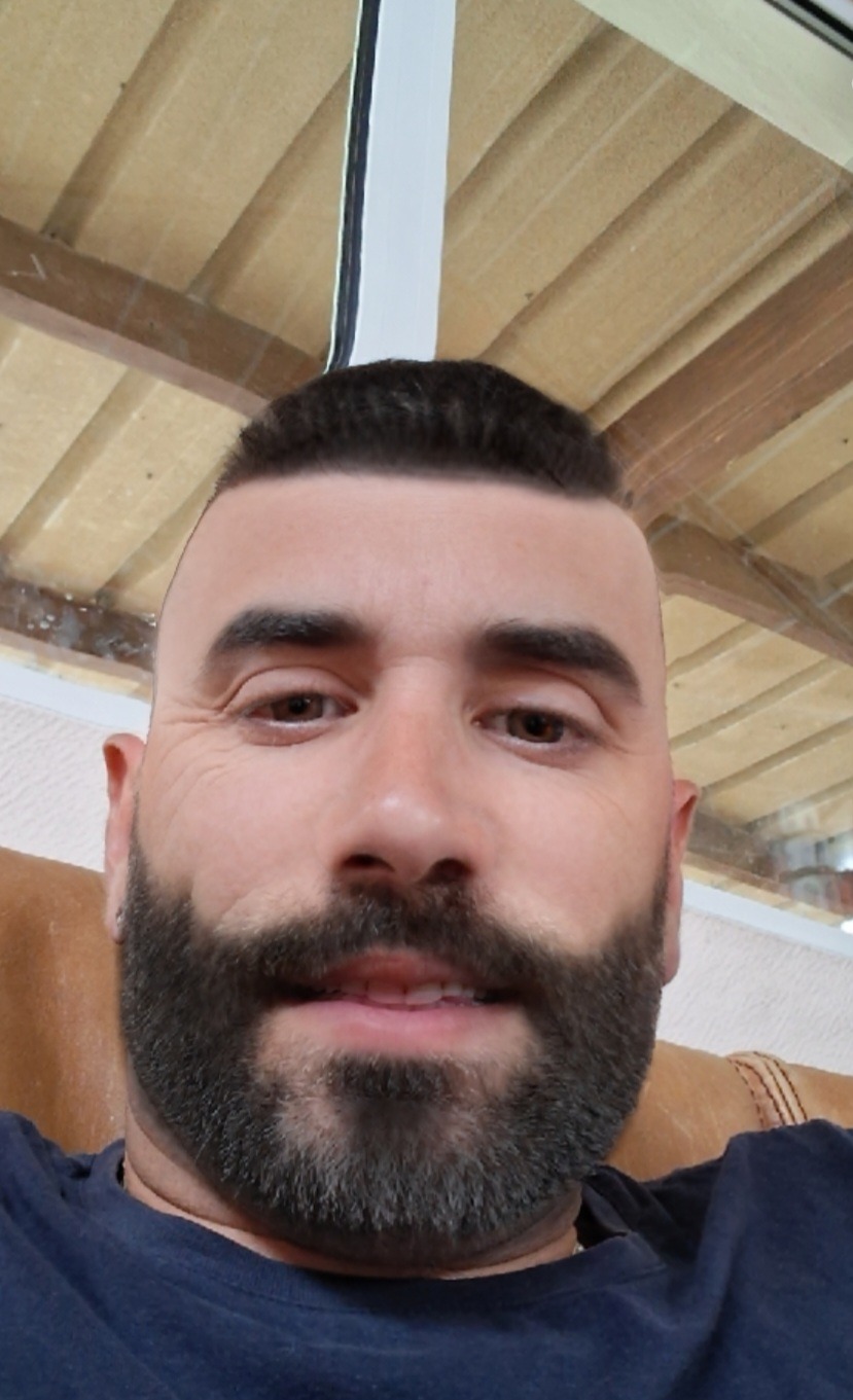 Profil de Hasim, 40 ans, Libertine à Aklavik