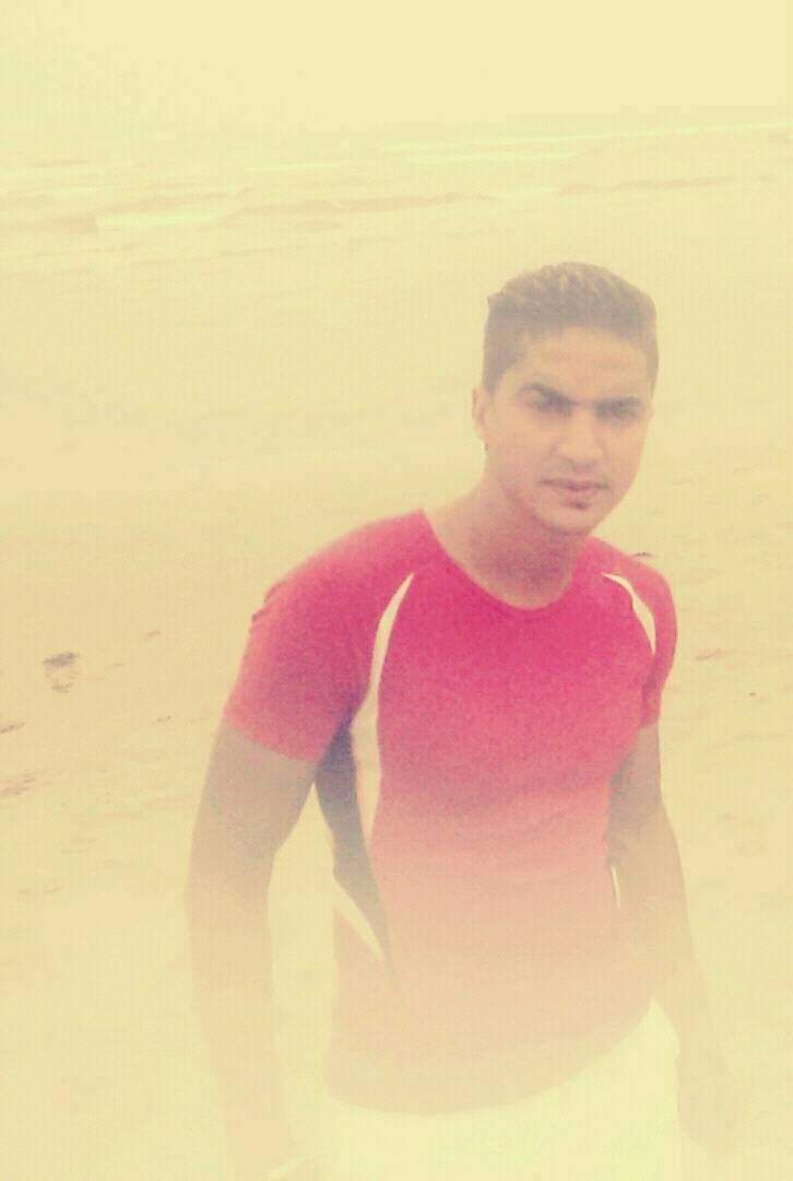 Profil de Djeson, 34 ans, Libertine à Saint-Léolin