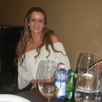 Profil de Yoanna, 50 ans, Libertine à Grosses-Roches