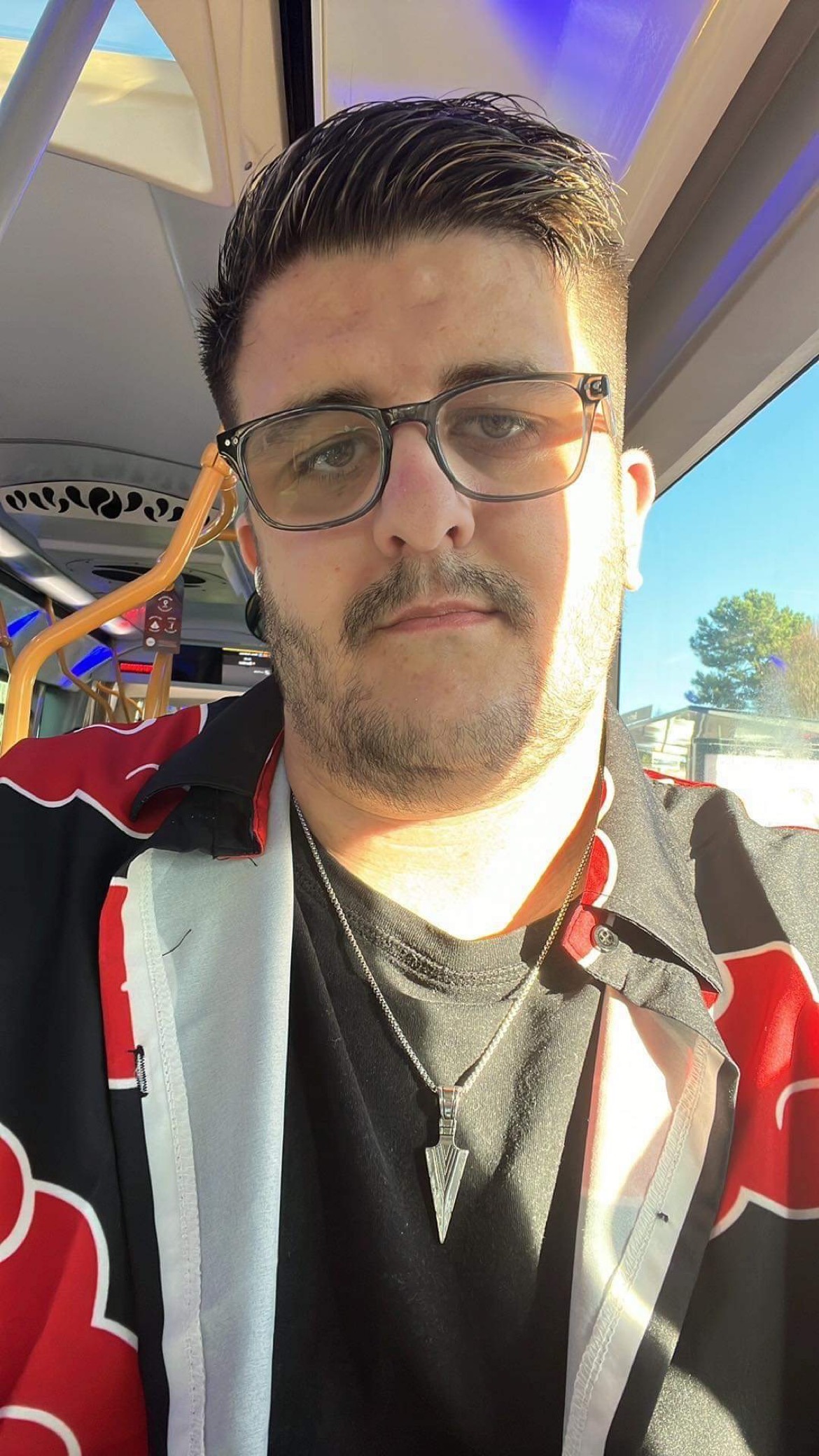 Profil de Hussein, 32 ans, Libertine à Acme