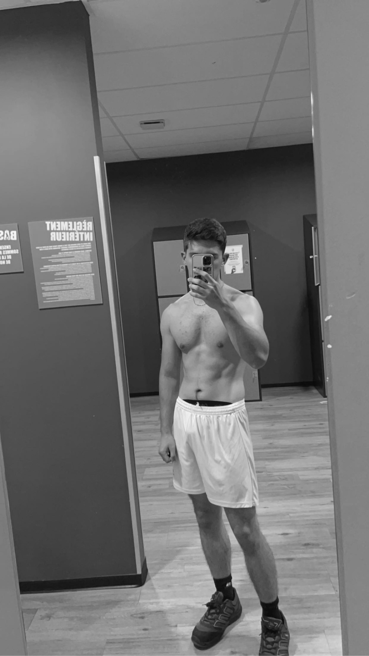 Profil de Adnan, 25 ans, Libertine à Argyle