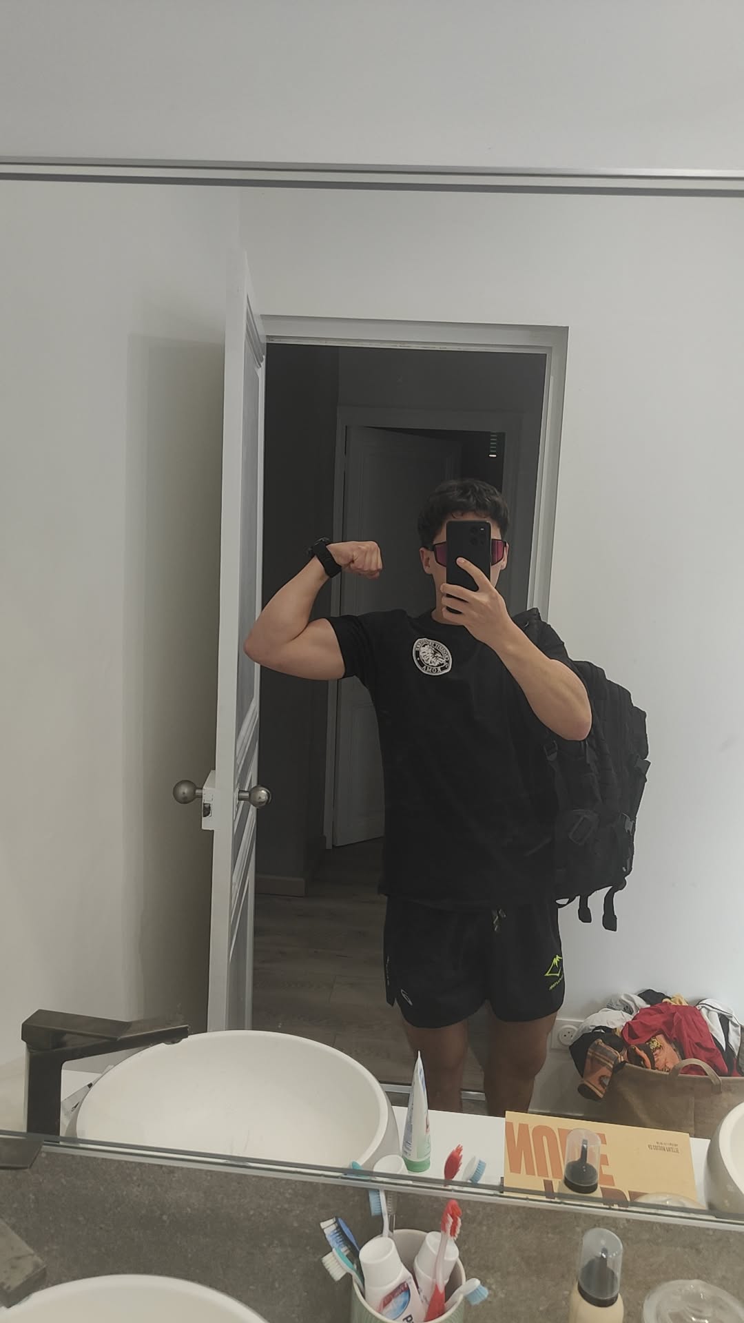 Profil de Nickolas, 20 ans, Libertine à Victoria Beach