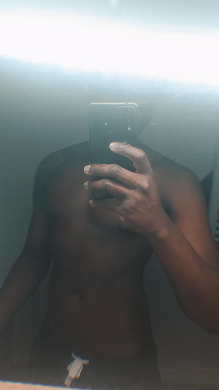 Profil de Elidjah, 19 ans, Libertine à Capreol