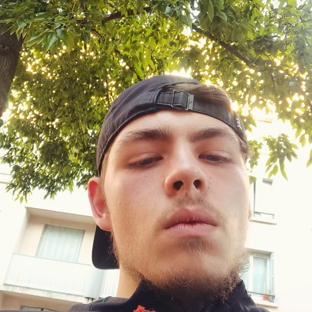 Profil de Matthyas, 21 ans, Libertine à Saint-Zotique