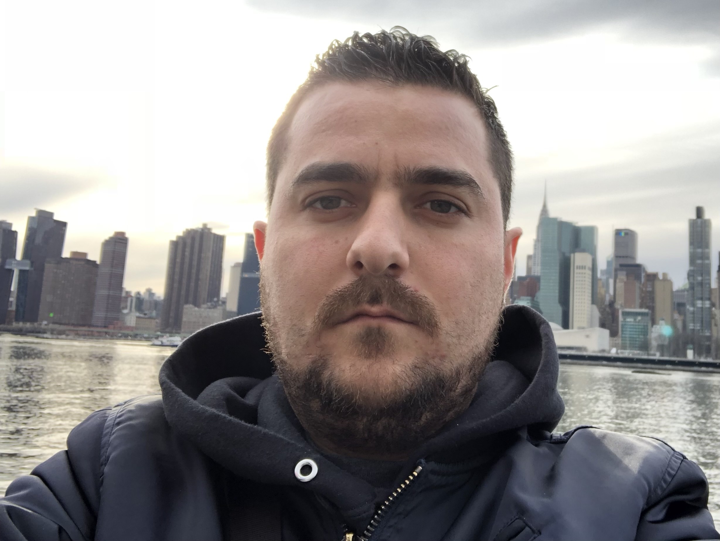 Profil de Enzo, 55 ans, Libertine à Saint-Hippolyte